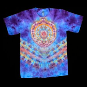 Medium mandala and V tie-dye t-shirt