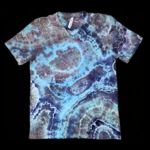 L blue geode tie dye v-neck